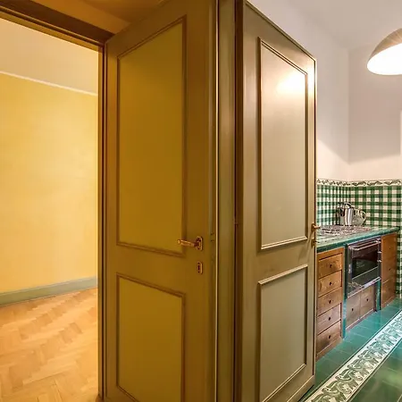 Piazza Spagna Relais Apartmán *